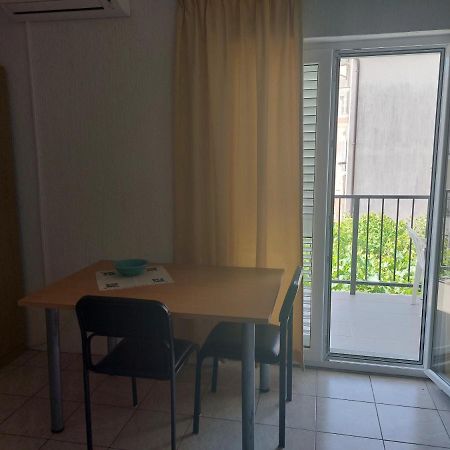 Apartmani Dzapo Srima Kültér fotó