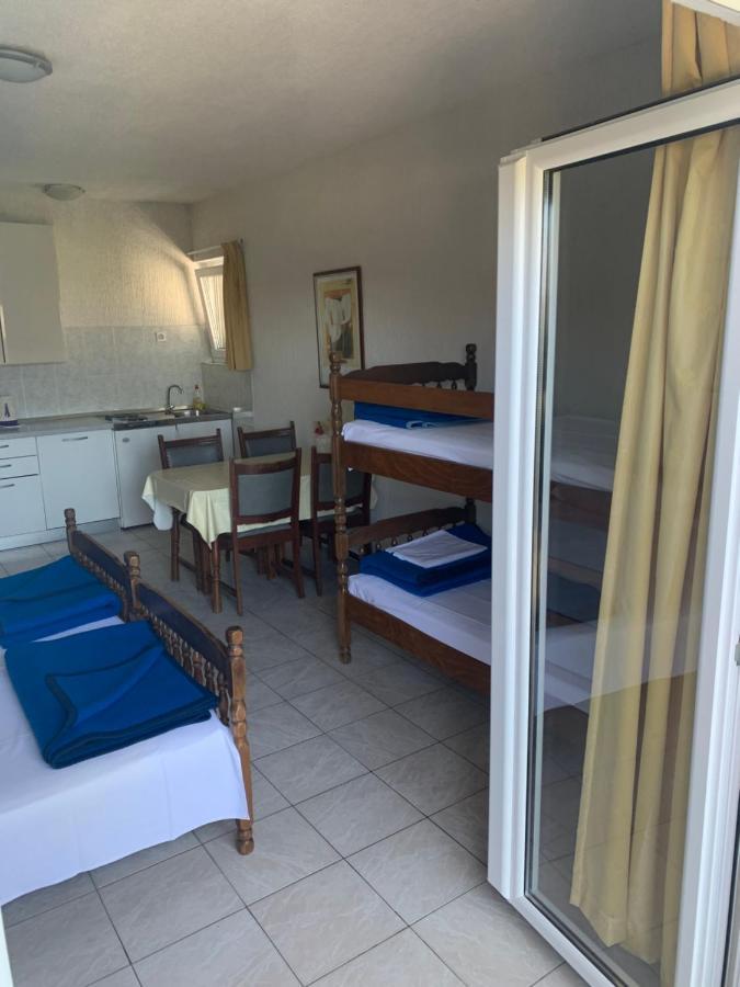 Apartmani Dzapo Srima Kültér fotó
