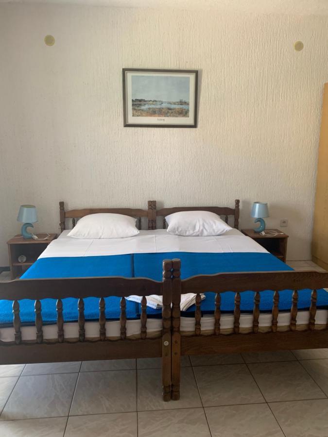 Apartmani Dzapo Srima Kültér fotó