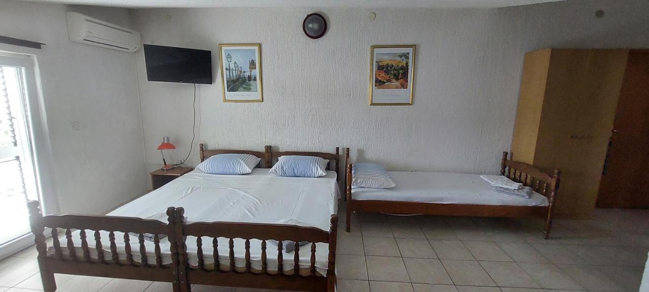 Apartmani Dzapo Srima Kültér fotó